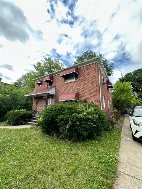 14625 Milverton Rd, Cleveland, OH 44120