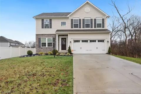 287 Winchester Ln, Brunswick, OH 44212