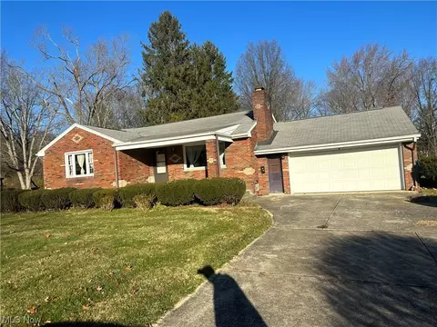 2840 Denver Dr, Poland, OH 44514