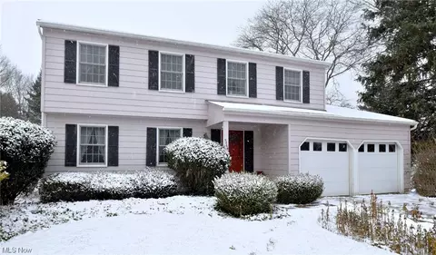 5864 Sunset Dr, Hudson, OH 44236