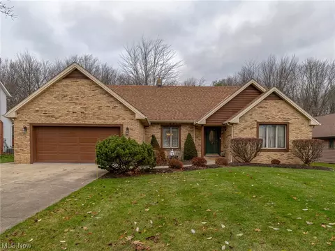 1147 Sprucedale Rd, Broadview Heights, OH 44147