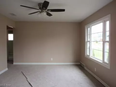 624 Penfield Ave, Elyria, OH 44035 photo 3