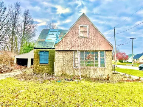 15402 Judson Dr, Cleveland, OH 44128