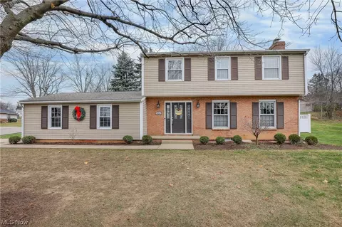 924 Pittsburg Ave NW, North Canton, OH 44720