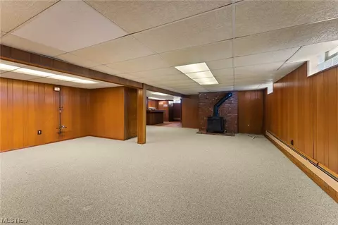 Living - 97 Rocky Ledge Dr, Struthers, OH 44471 photo 2 of 2