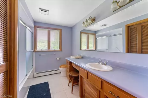 Bath - 97 Rocky Ledge Dr, Struthers, OH 44471 photo 3 of 4