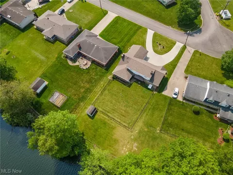 View/Area - 97 Rocky Ledge Dr, Struthers, OH 44471 photo 2 of 2