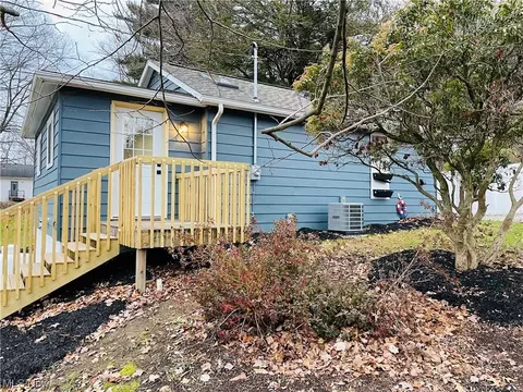 32880 Camp Dr, Hanoverton, OH 44423