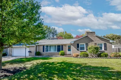 233 Sutton Ave NE, North Canton, OH 44720