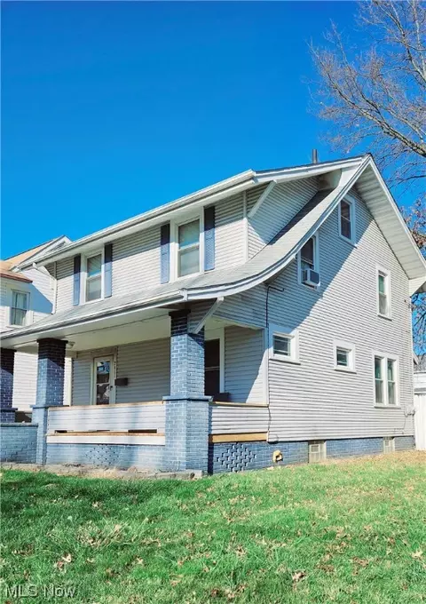 2411 9th St NW, Canton, OH 44708 photo 2