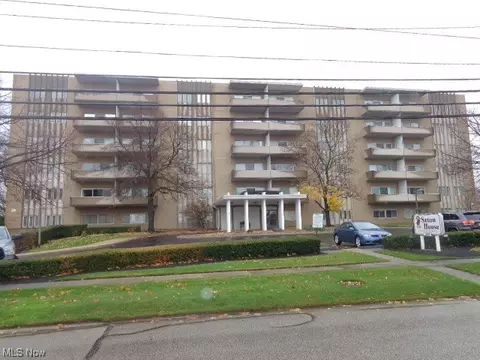 3167 Linden Rd #307, Rocky River, OH 44116