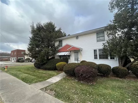 3871-3901 State St NW, North Canton, OH 44720