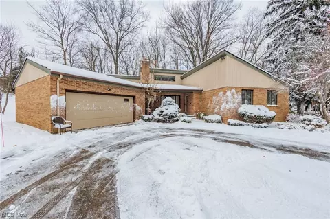 1910 Langerdale Rd, South Euclid, OH 44121