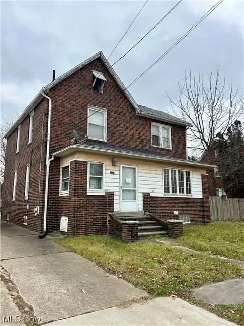 1210 Warner Rd SE, Canton, OH 44707