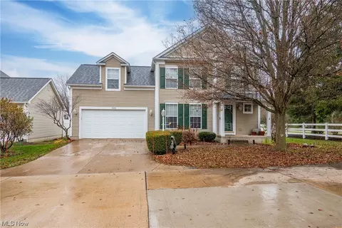 5076 Lakeside Ct, Stow, OH 44224