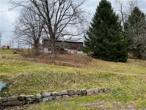 Exterior - 42497 Black Oak Rd, Flushing, OH 43977 photo 4 of 4