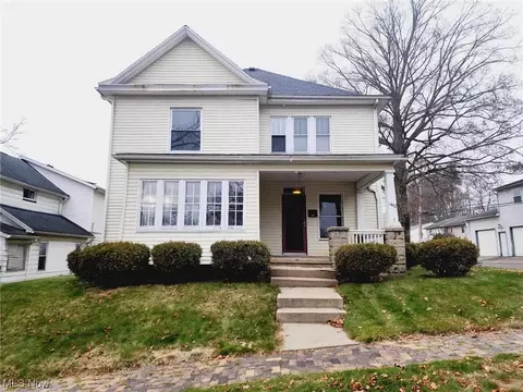 1442 E Main St, Coshocton, OH 43812