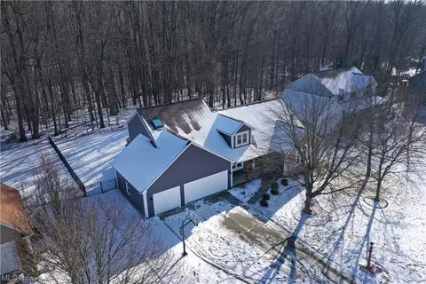 2057 Mcclaren Ln, Broadview Heights, OH 44147