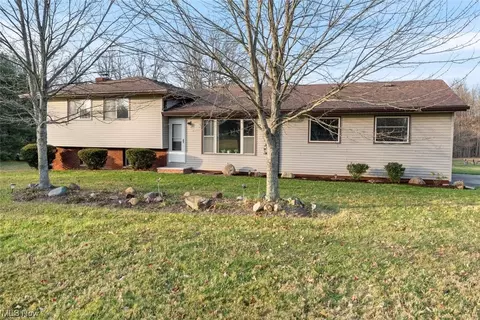 8221 Stone Rd, Medina, OH 44256
