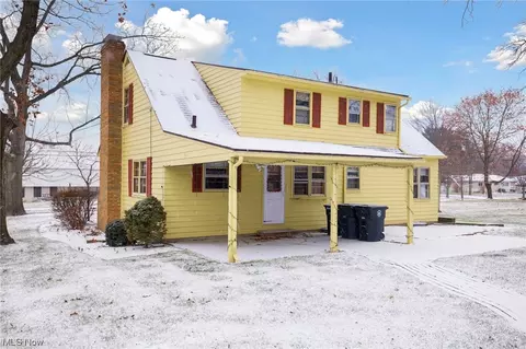 1557 Creighton Ave, Akron, OH 44310 photo 23
