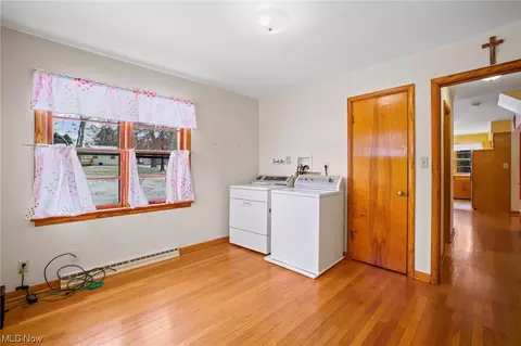 1557 Creighton Ave, Akron, OH 44310 photo 14