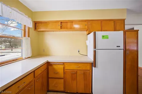 1557 Creighton Ave, Akron, OH 44310 photo 10