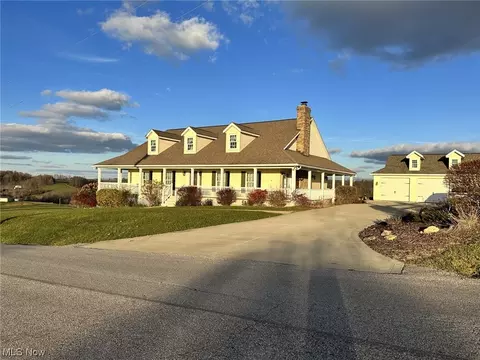 65089 Garrett Hill Rd, Saint Clairsville, OH 43950