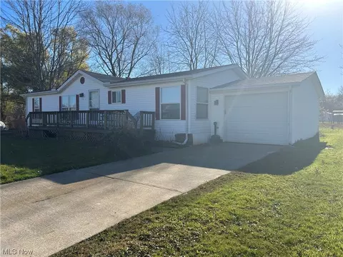 3651 Austin Rd #5, Geneva, OH 44041