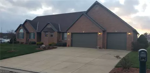 1285 Kelly St SW, Massillon, OH 44647