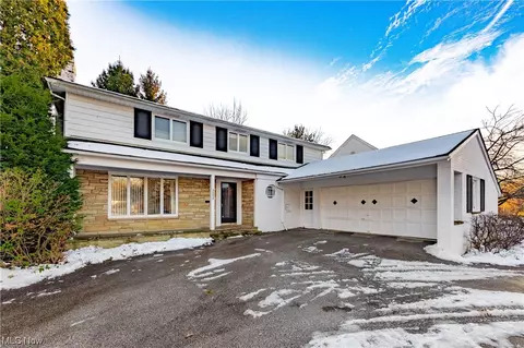 3000 W Belvoir Oval, Shaker Heights, OH 44122