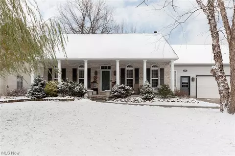 109 Westchester Dr, Amherst, OH 44001
