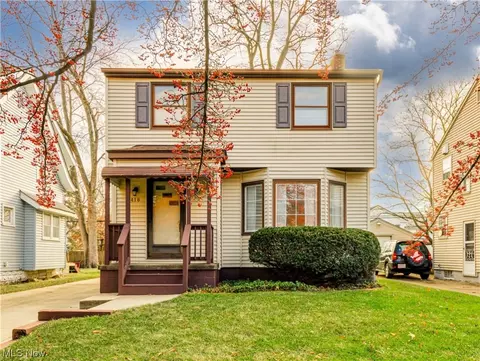 416 E Catawba Ave, Akron, OH 44301