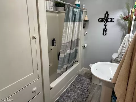 209 E 3rd St, Dover, OH 44622 photo 6