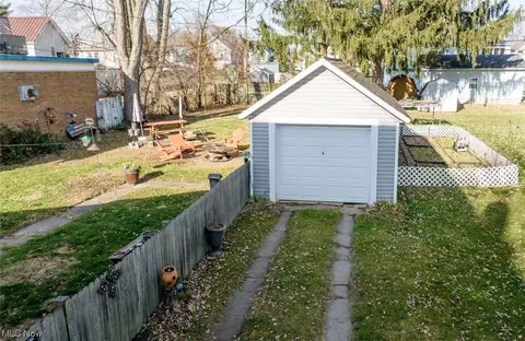 209 E 3rd St, Dover, OH 44622 photo 17