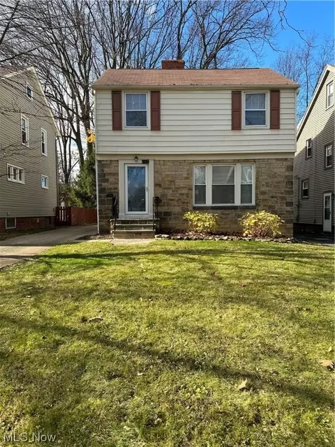 1142 Plainfield Rd, South Euclid, OH 44121