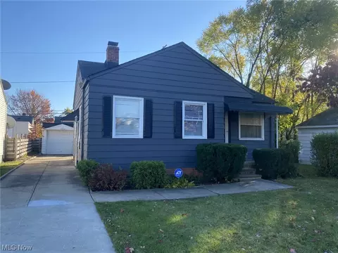12614 Reindeer Ave, Garfield Heights, OH 44125