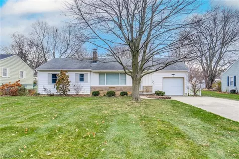 227 Westgate Ave, Wadsworth, OH 44281