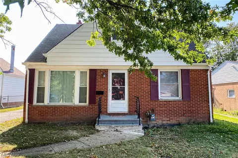 1704 Mount Carmel Dr, Wickliffe, OH 44092