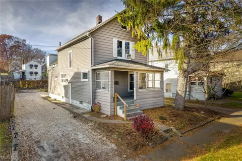 2214 6th St SW, Akron, OH 44314