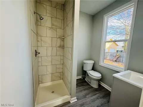 2113 E 30th St, Lorain, OH 44055 photo 8