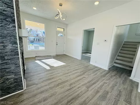 2113 E 30th St, Lorain, OH 44055 photo 5