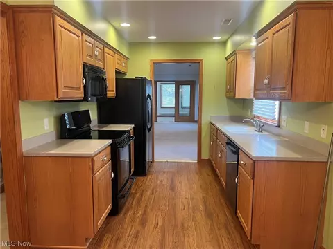 Kitchen - 229 Pinehurst Dr, Dover, OH 44622 photo 2 of 2