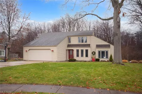 32634 Admirals Way, Avon Lake, OH 44012