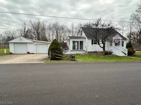 829 Ellsworth, Warren, OH 44483