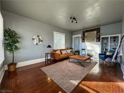 21 Grandview Ave, Struthers, OH 44471 photo 2