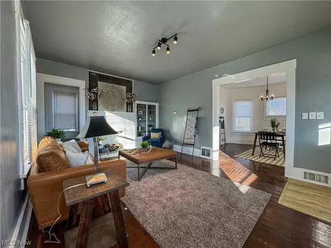 21 Grandview Ave, Struthers, OH 44471 photo 5