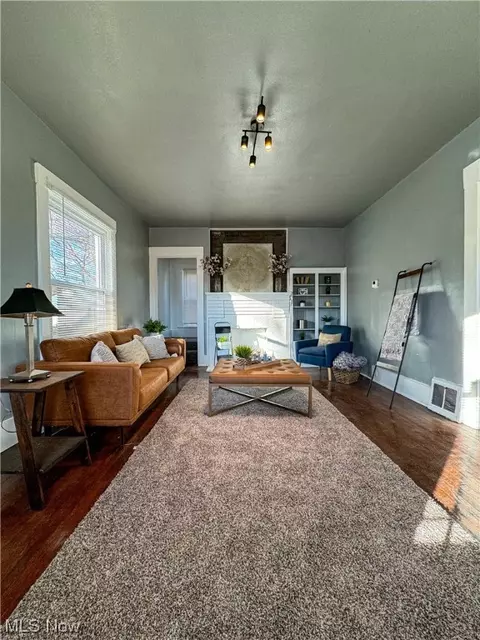 21 Grandview Ave, Struthers, OH 44471 photo 3