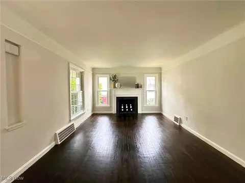 Living - 1818 Maple St, Wickliffe, OH 44092 photo 1 of 3