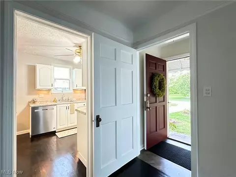 Entry Way - 1818 Maple St, Wickliffe, OH 44092 photo 2 of 2