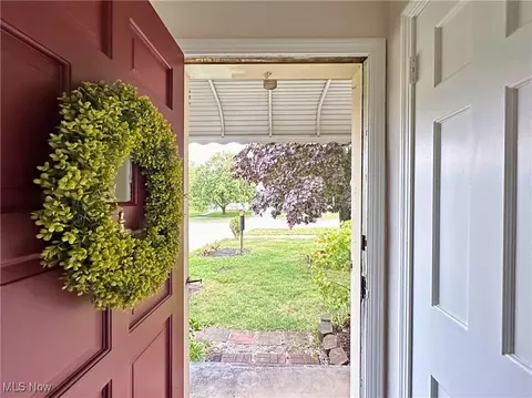 Entry Way - 1818 Maple St, Wickliffe, OH 44092 photo 1 of 2